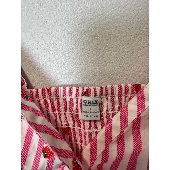 Old Navy NWT Women’s Sz Large Strawberry Stripped Smoked Back Bralette Top - Picture 5 of 6